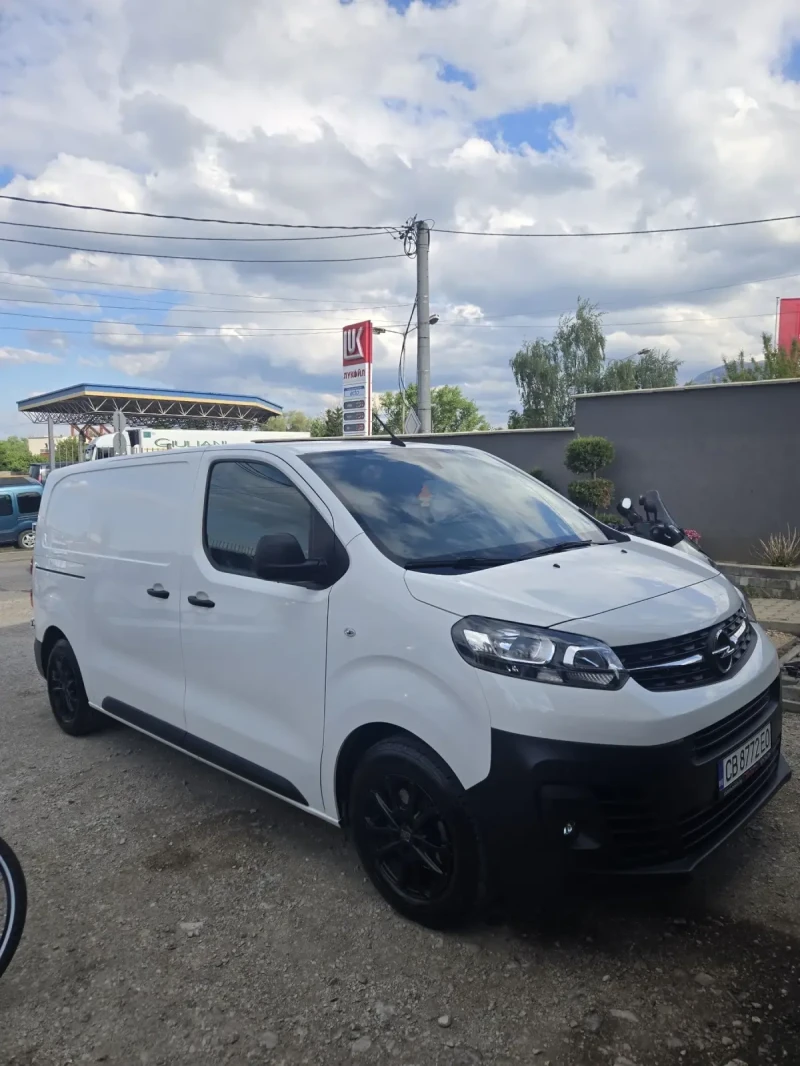 Opel Vivaro, снимка 3 - Бусове и автобуси - 50275008