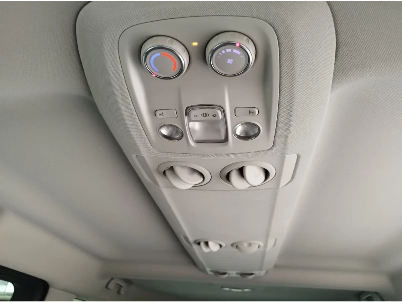 Opel Vivaro  Zafira LIFE, 119000 км., 8 места, Euro 6D, снимка 10 - Бусове и автобуси - 53582326