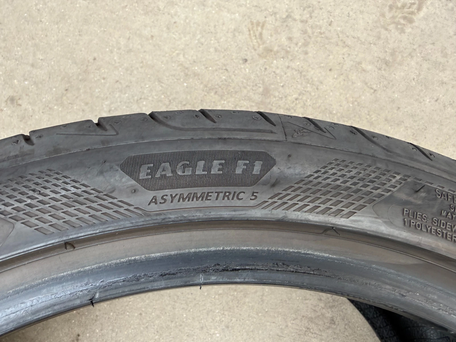 Гуми Летни 225/40R18, снимка 8 - Гуми и джанти - 53932222