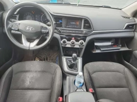 Hyundai Elantra * Manual Essential * CARFAX * , снимка 9