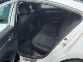 Hyundai Elantra * Manual Essential * CARFAX * , снимка 11