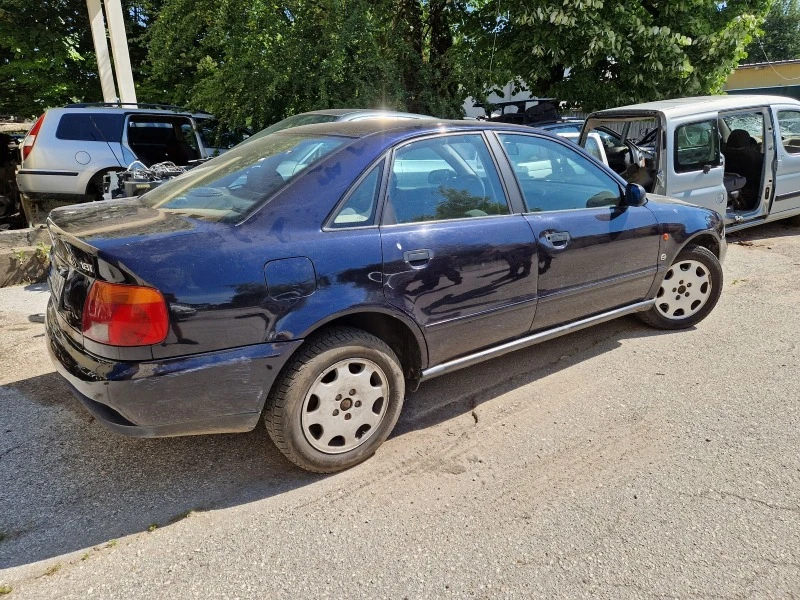 Audi A4 1.8 i, снимка 3 - Автомобили и джипове - 46009724