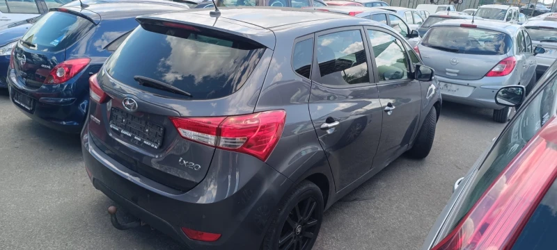 Hyundai Ix20 1.6 CRDi, снимка 4 - Автомобили и джипове - 46952696