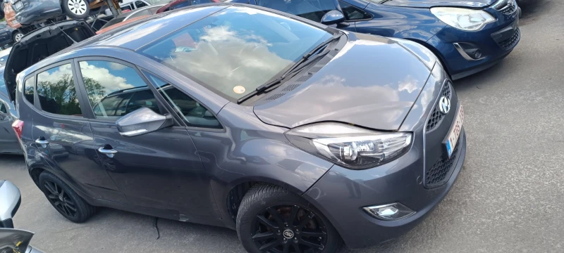 Hyundai Ix20 1.6 CRDi, снимка 2 - Автомобили и джипове - 46952696