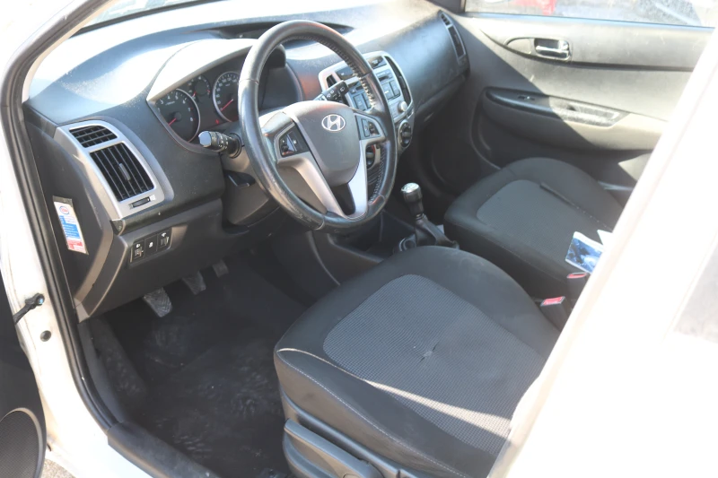 Hyundai I20 1.2i, снимка 5 - Автомобили и джипове - 49090379