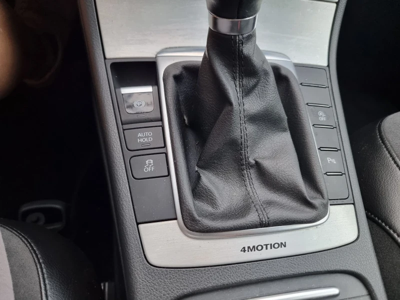 VW Passat 2.0TDI, снимка 17 - Автомобили и джипове - 50695732