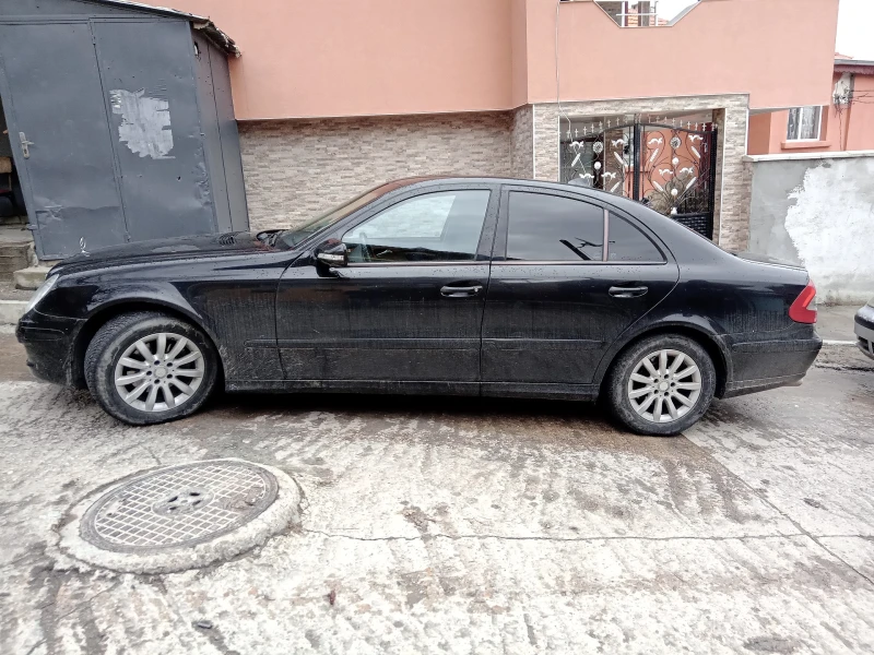 Mercedes-Benz E 280, снимка 2 - Автомобили и джипове - 52845484