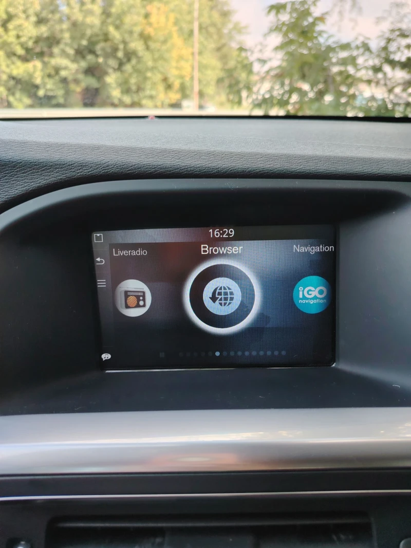 Volvo V60 1.6 HDI FACELIFT, снимка 15 - Автомобили и джипове - 51694819