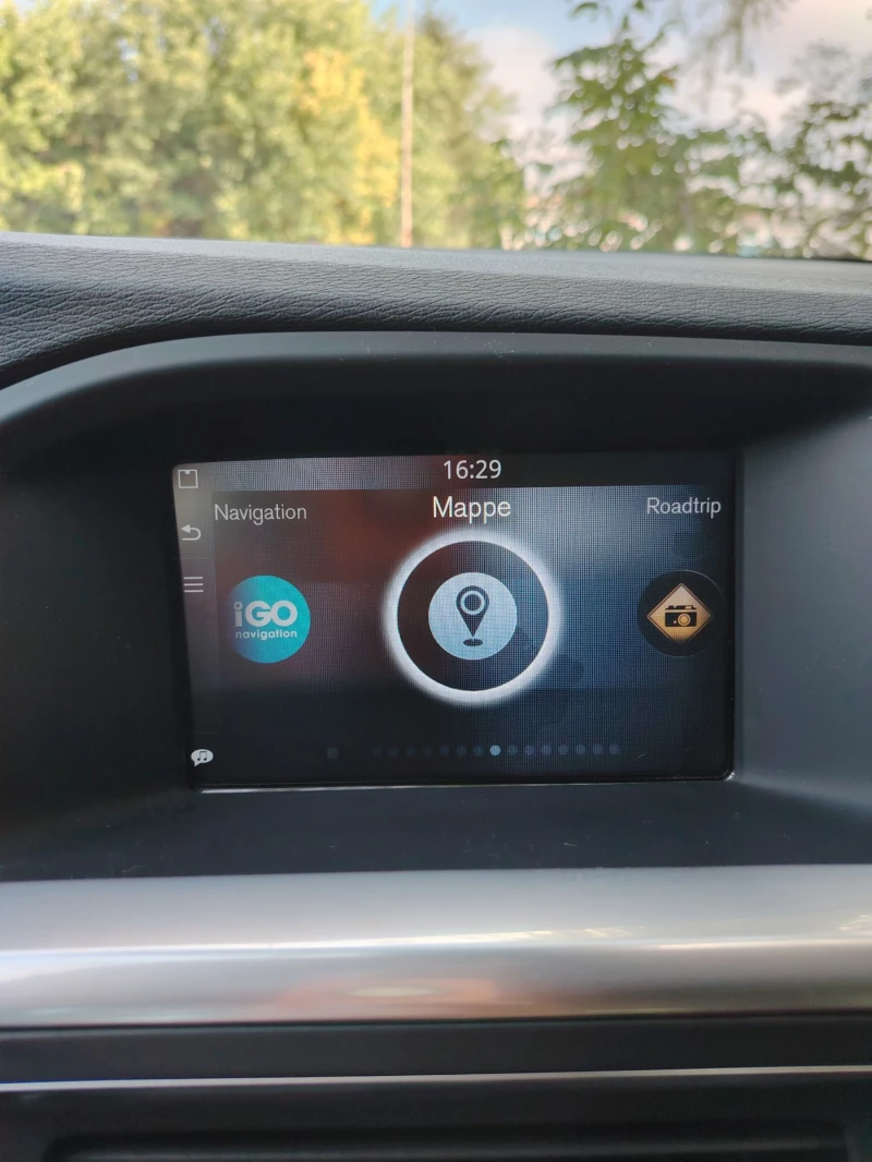 Volvo V60 1.6 HDI FACELIFT, снимка 16 - Автомобили и джипове - 51694819