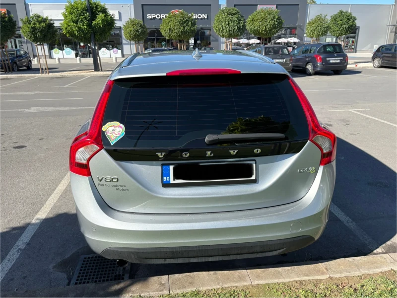 Volvo V60 D2 DrivE Summum, снимка 4 - Автомобили и джипове - 52598664