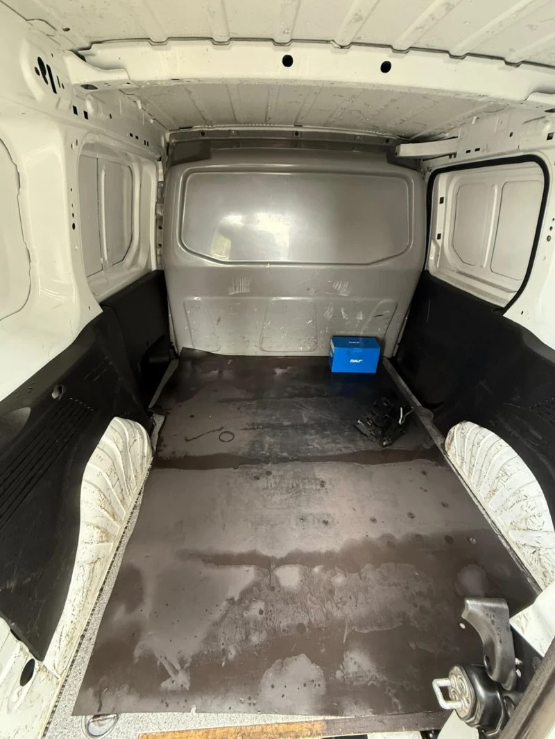 Toyota Proace City 1, 5 BLUE HDI, снимка 10 - Автомобили и джипове - 51972268