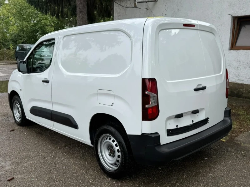 Toyota Proace City 1, 5 BLUE HDI, снимка 5 - Автомобили и джипове - 51972268