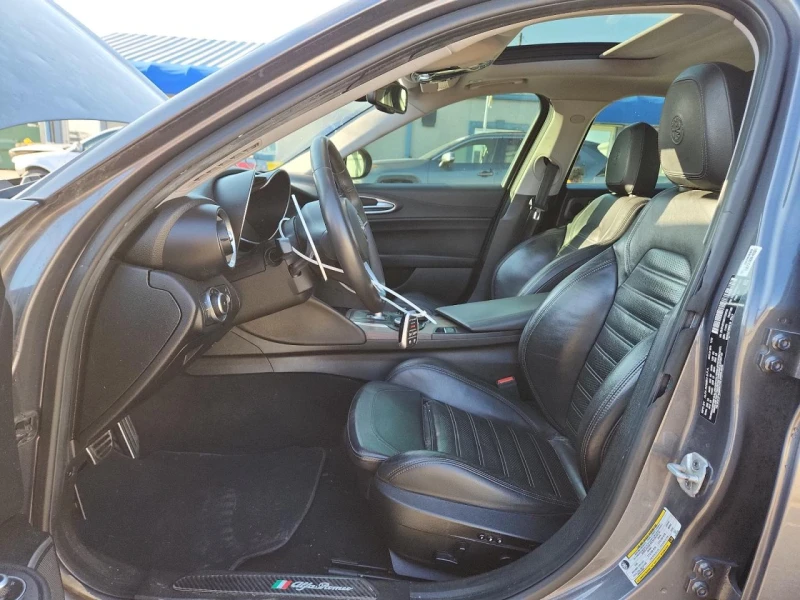 Alfa Romeo Giulia Ti 280кс * Възможност за Лизинг* , снимка 7 - Автомобили и джипове - 52663267