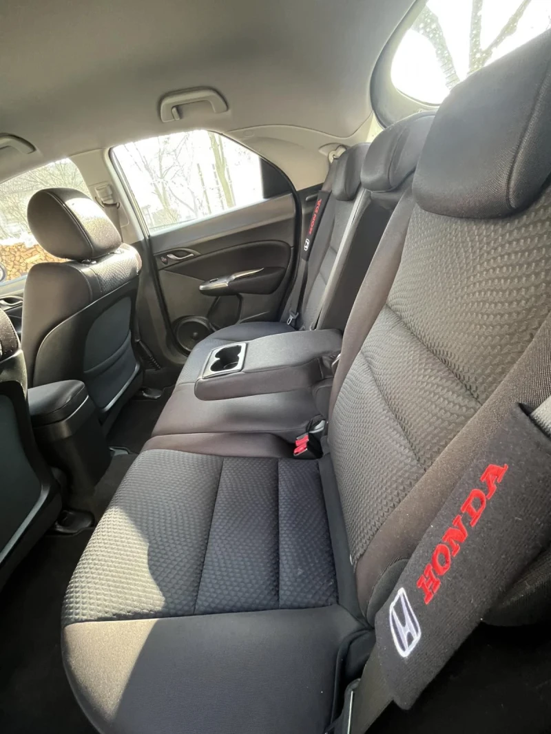 Honda Civic 1, 8vtec Facelift , снимка 7 - Автомобили и джипове - 52698592