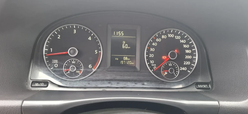 VW Touran 7-МЕСТА 6 СК., снимка 10 - Автомобили и джипове - 52857075