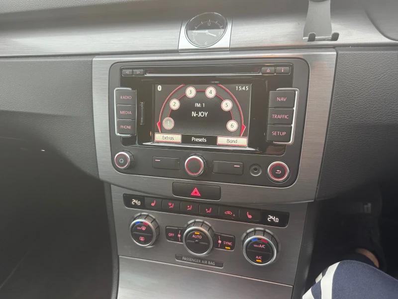 VW Passat Bluemotion sport, снимка 13 - Автомобили и джипове - 52914090