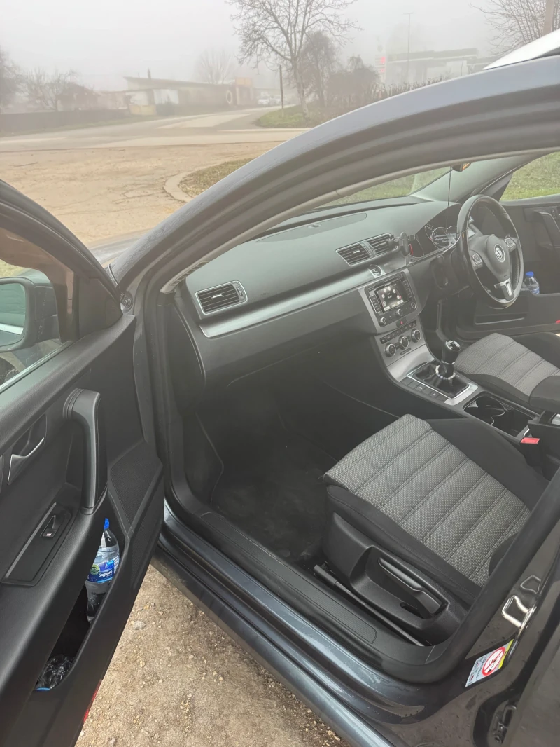 VW Passat Bluemotion sport, снимка 8 - Автомобили и джипове - 52914090