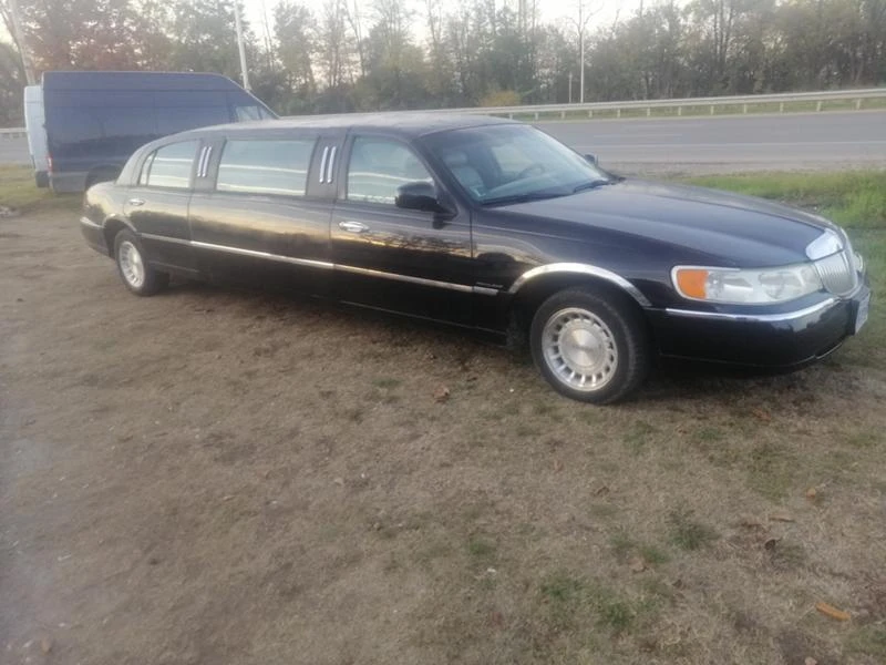 Lincoln Town car 4.6 V8 , снимка 2 - Автомобили и джипове - 30714199