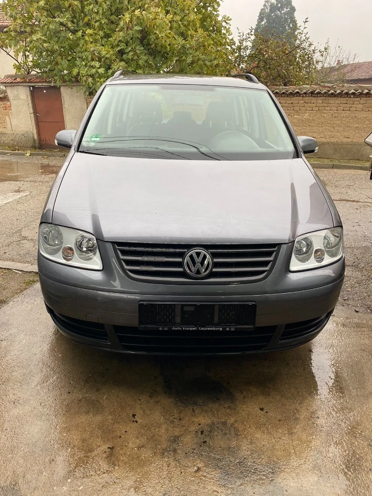 VW Touran 1.6, снимка 1 - Автомобили и джипове - 47529500