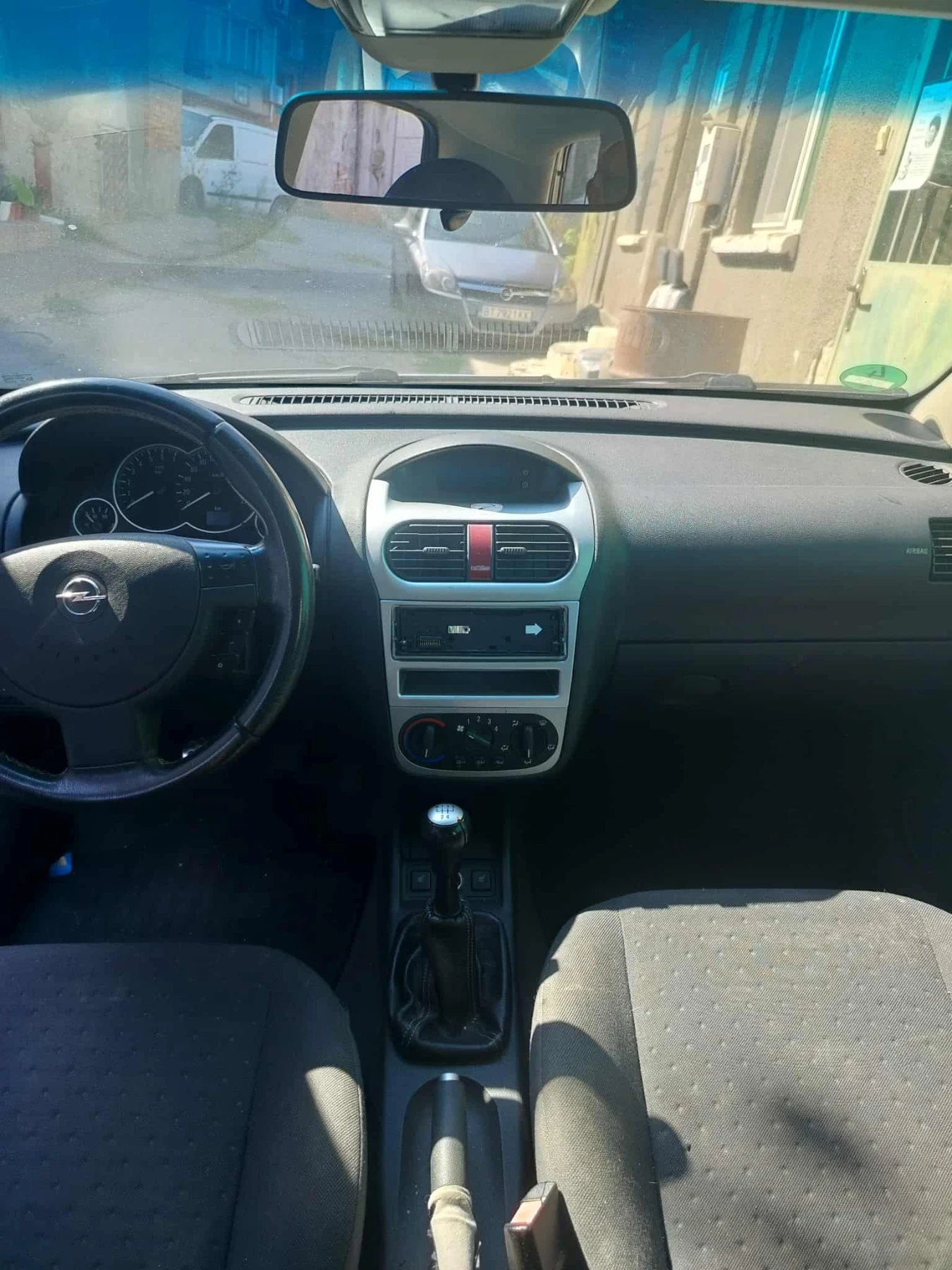 Opel Corsa 1.2 - изображение 8