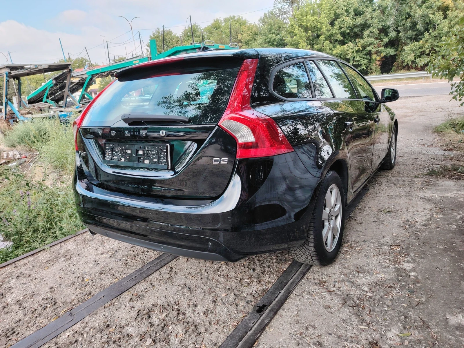 Volvo V60 1.6 HDI FASELIFT - изображение 3