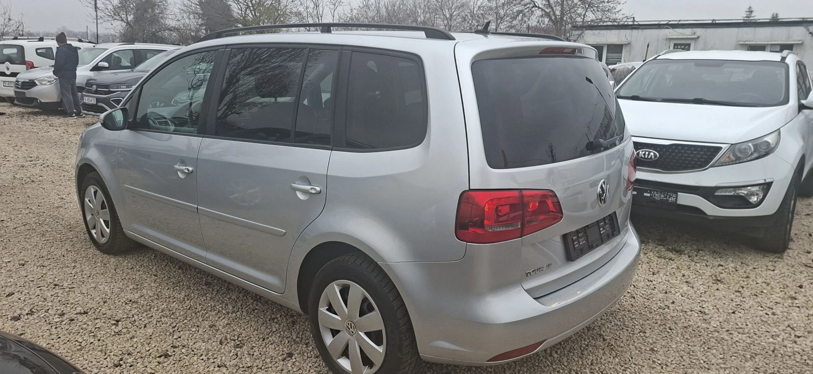 VW Touran 7-МЕСТА 6 СК. - изображение 4