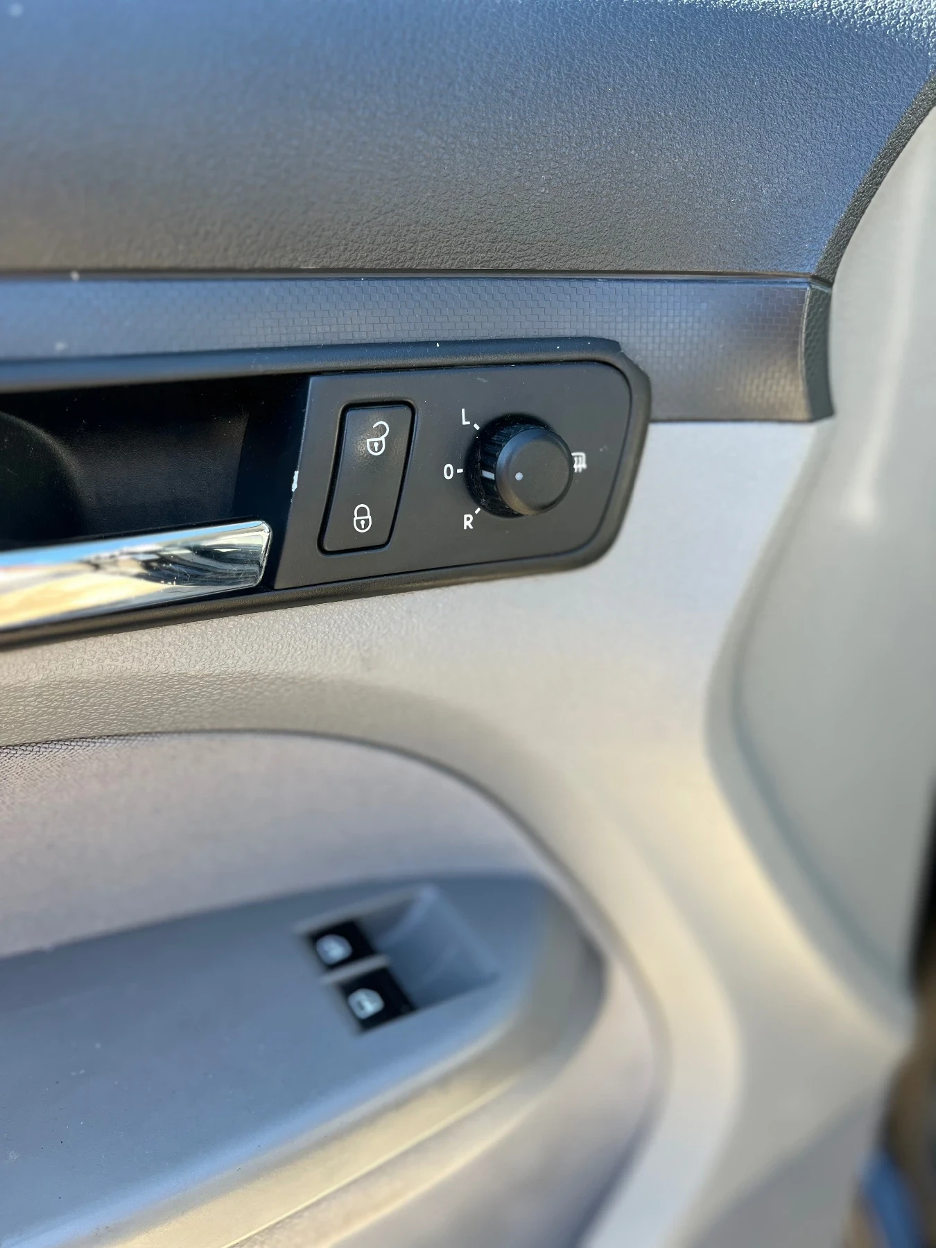 VW Caddy 2.0 бензин-метан, снимка 12 - Автомобили и джипове - 53611957