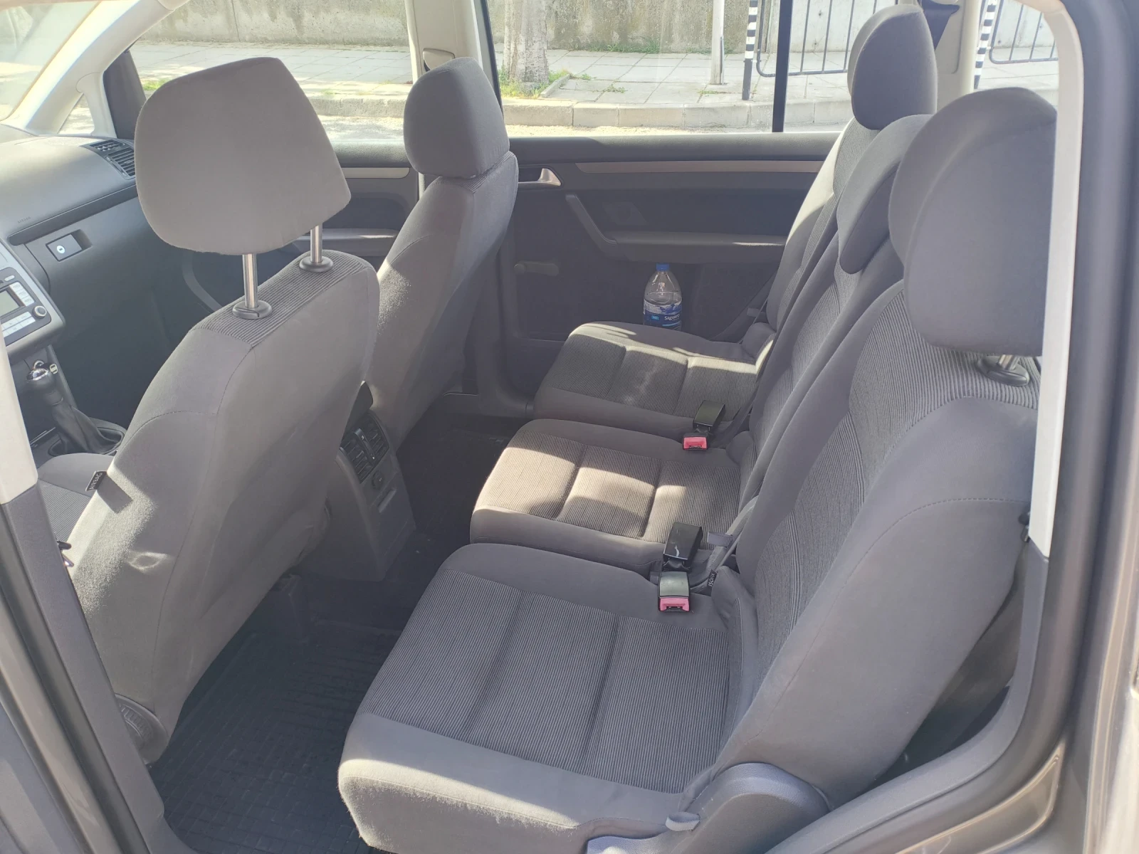 VW Touran 1.9  tdi, снимка 6 - Автомобили и джипове - 54478627