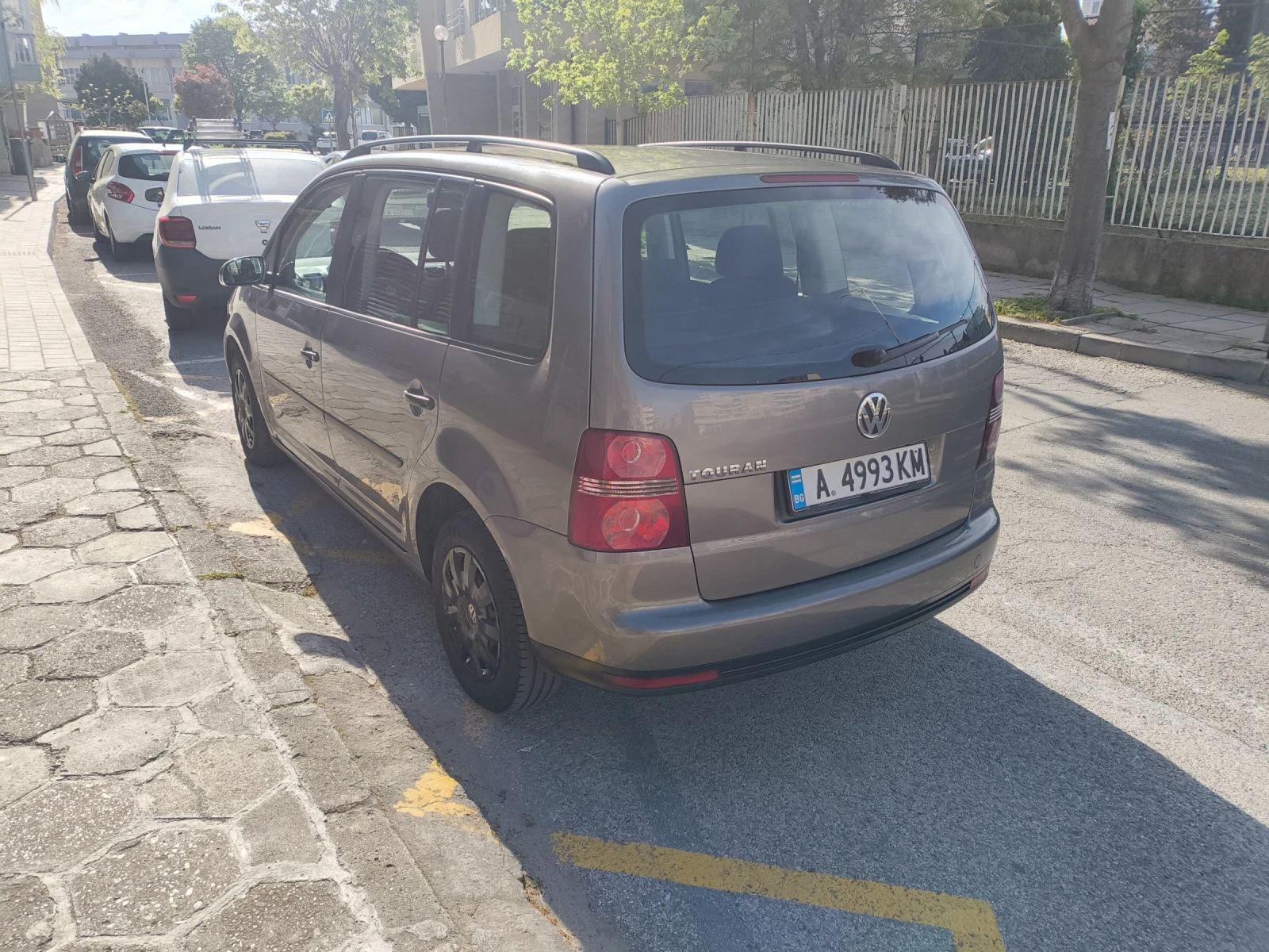 VW Touran 1.9  tdi, снимка 3 - Автомобили и джипове - 54478627
