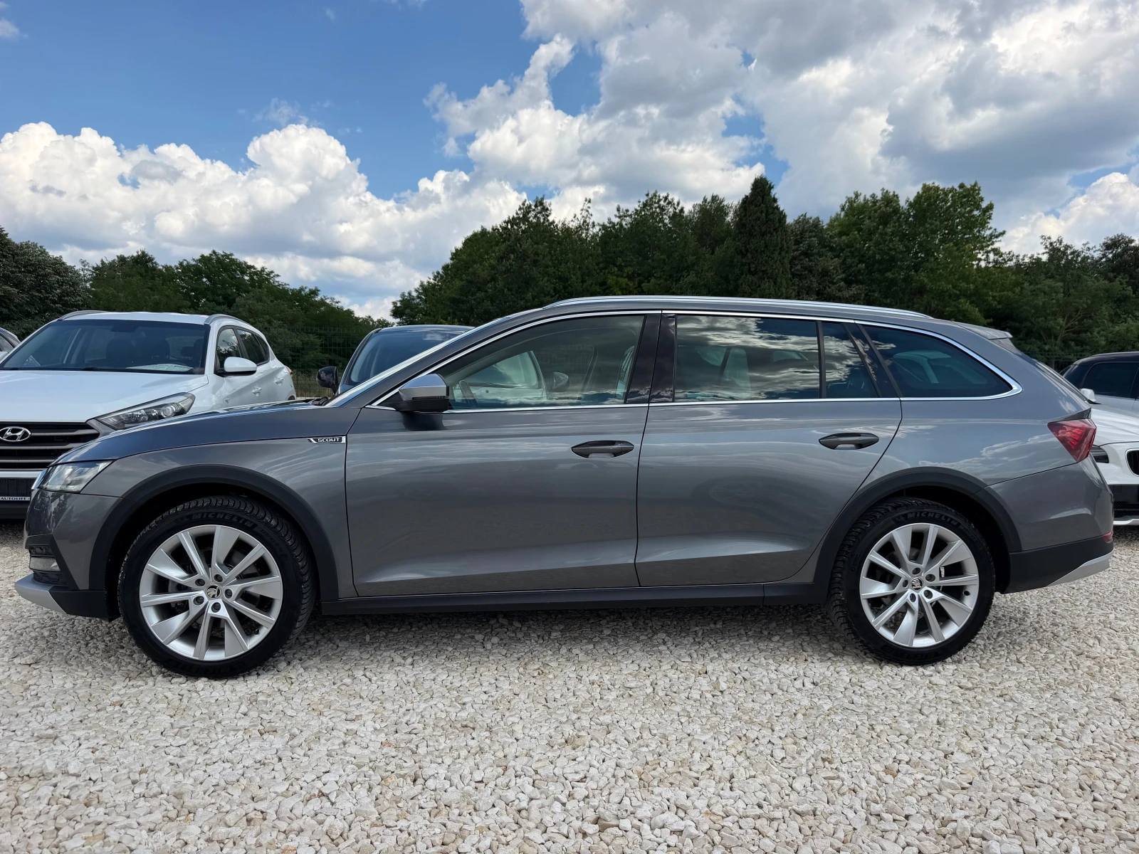 Skoda Octavia SCOUT 2.0TDI 4x4 DIGITAL DIST FULL LED DSG , снимка 7 - Автомобили и джипове - 55281058