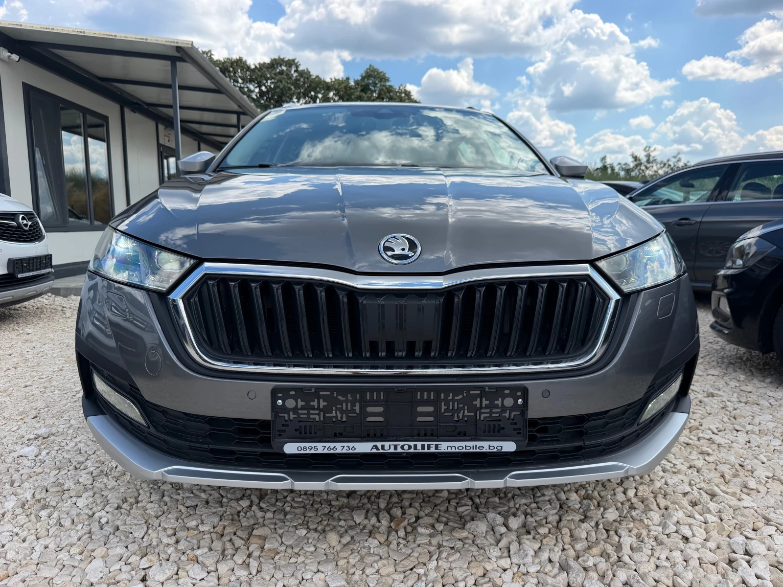 Skoda Octavia SCOUT 2.0TDI 4x4 DIGITAL DIST FULL LED DSG , снимка 5 - Автомобили и джипове - 55281058