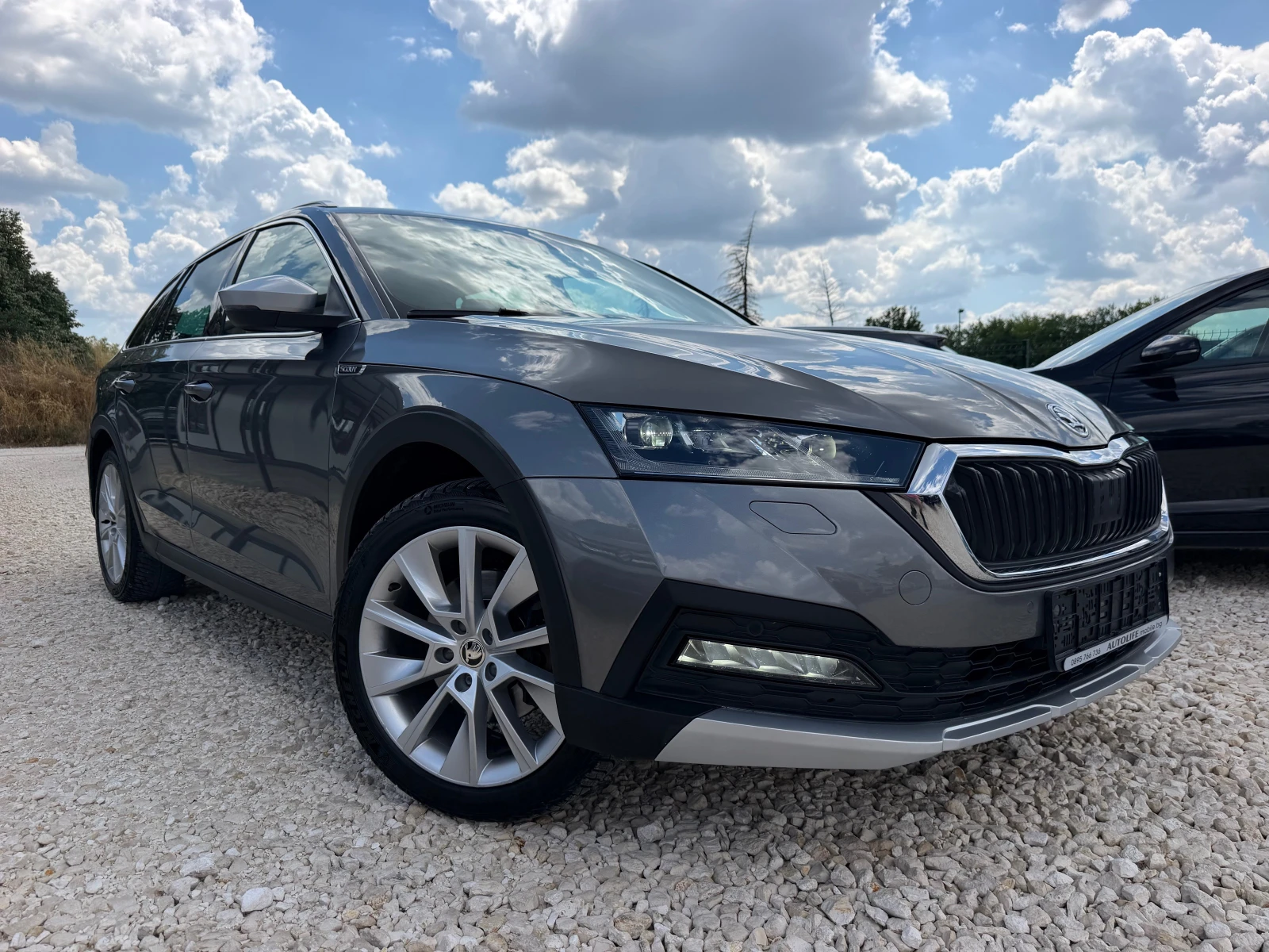 Skoda Octavia SCOUT 2.0TDI 4x4 DIGITAL DIST FULL LED DSG , снимка 3 - Автомобили и джипове - 55281058