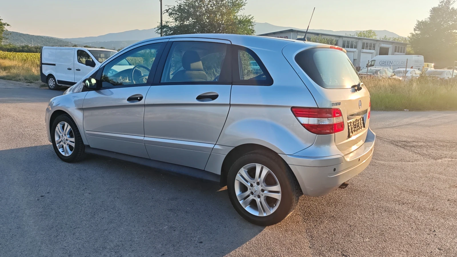 Mercedes-Benz B 180 CDI, снимка 4 - Автомобили и джипове - 55546277