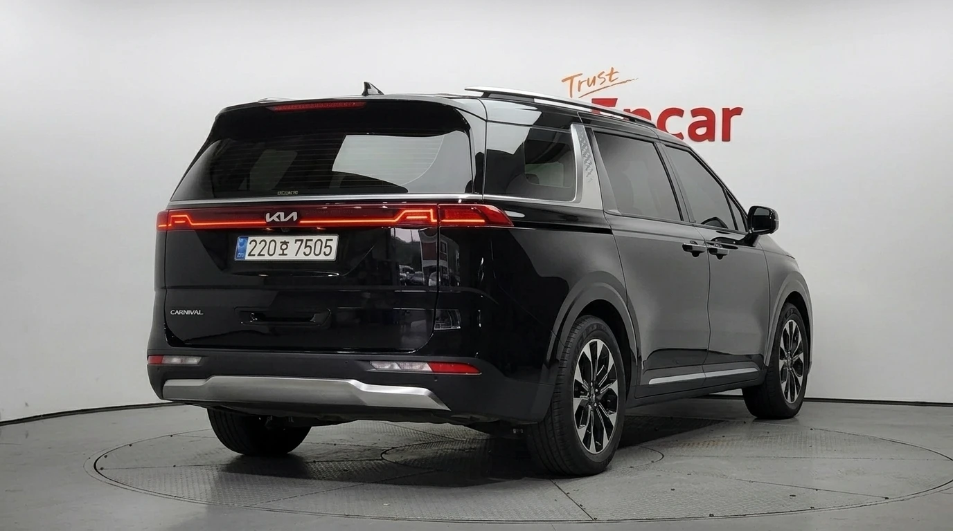 Kia Carnival 2.2* 360* ЕЛ. БАГАЖНИК* ОБДУХВАНЕ* КРАЙНА ЦЕНА, снимка 2 - Автомобили и джипове - 55595096