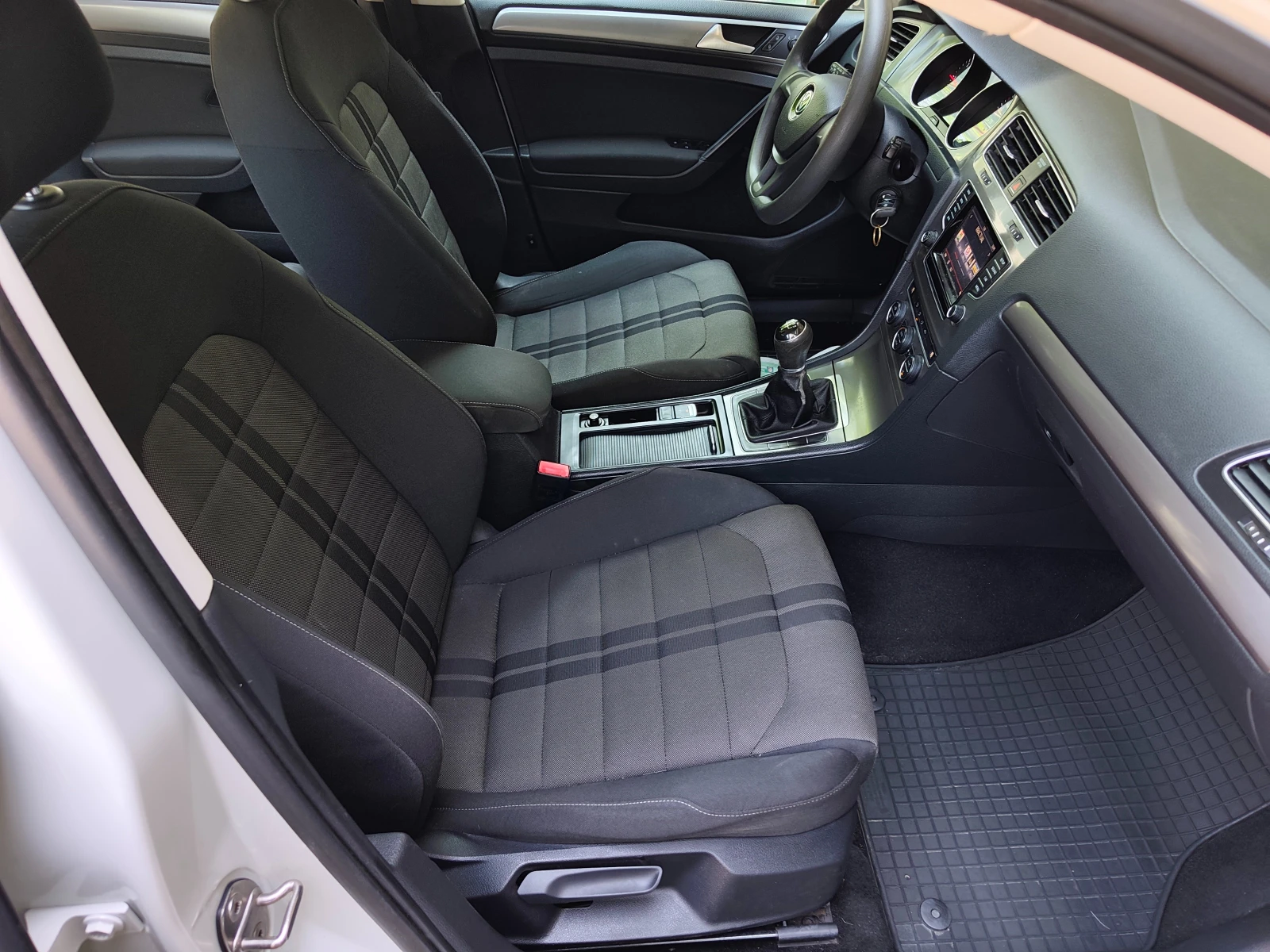 VW Golf 1.6TDI | Mobile.bg � ����������� 9