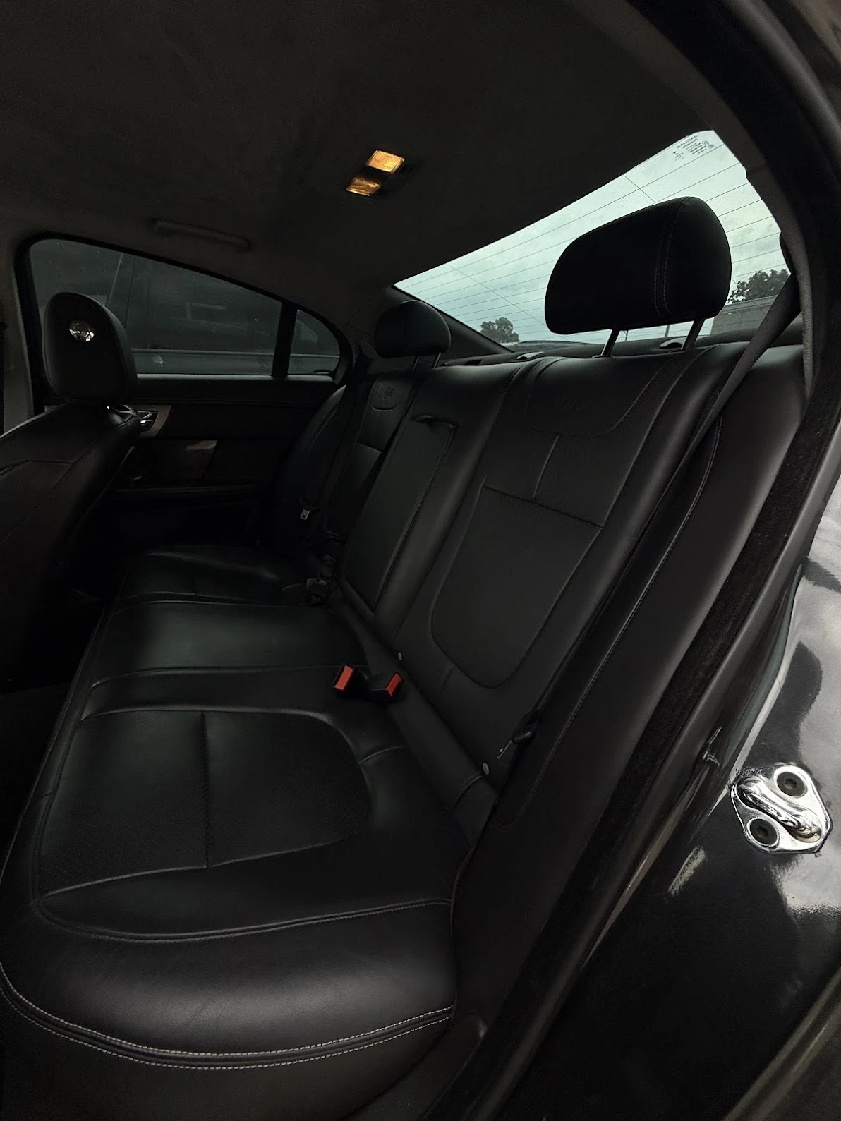 Jaguar Xf R* SUPERCHARGED 5.0L V8 Premium* ОБДУХ* АВТОКРЕДИТ, снимка 9 - Автомобили и джипове - 55643475