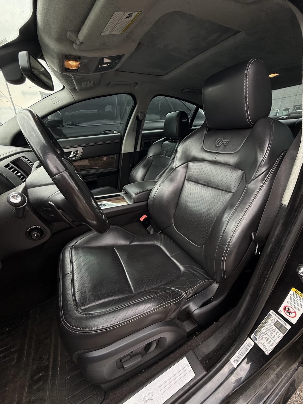 Jaguar Xf R* SUPERCHARGED 5.0L V8 Premium* ОБДУХ* АВТОКРЕДИТ, снимка 10 - Автомобили и джипове - 55643475