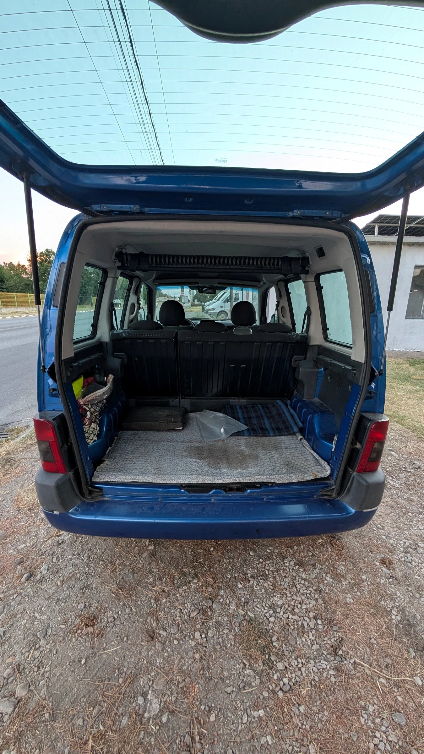Peugeot Partner 2.0 HDI, снимка 8 - Автомобили и джипове - 55994080