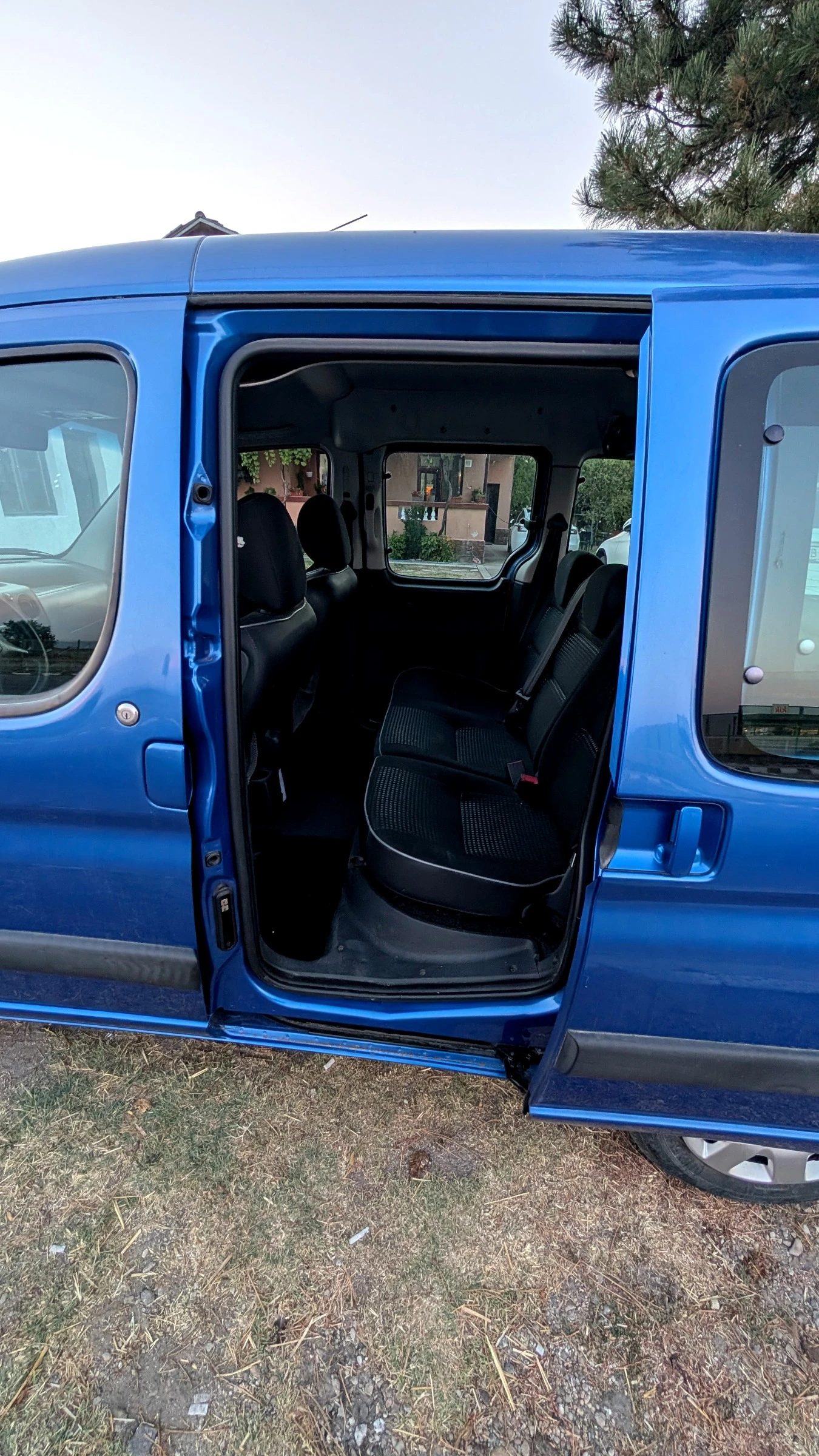 Peugeot Partner 2.0 HDI, снимка 5 - Автомобили и джипове - 55994080