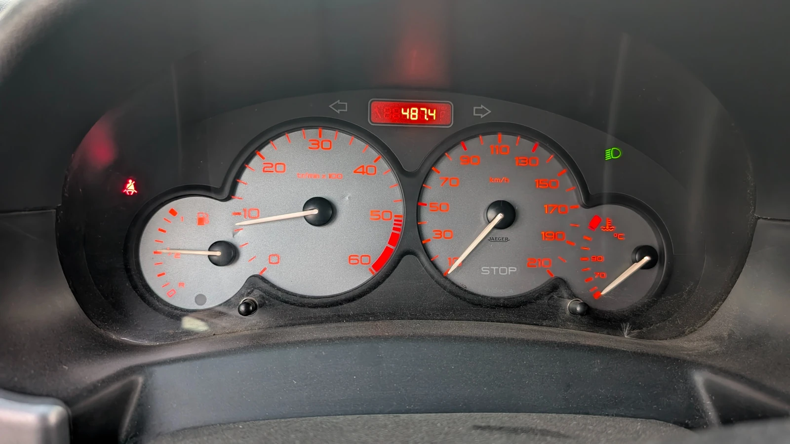 Peugeot Partner 2.0 HDI, снимка 11 - Автомобили и джипове - 55994080