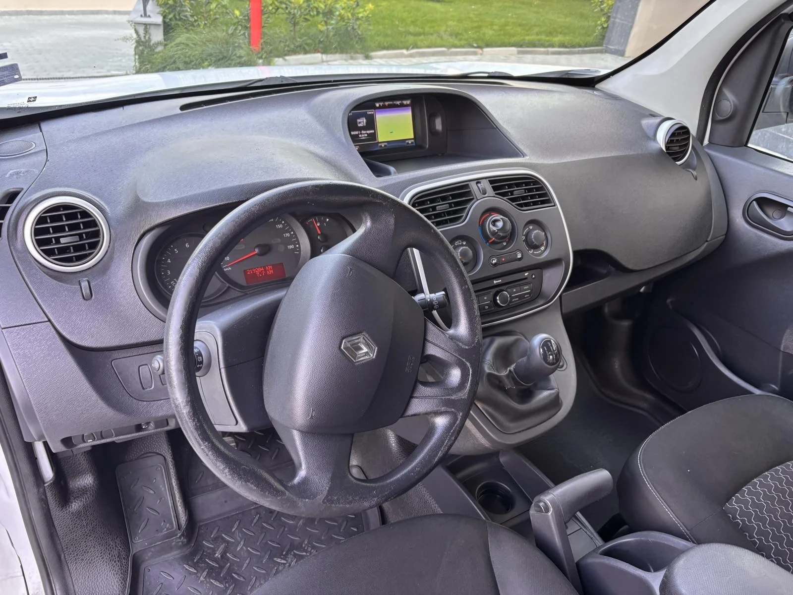 Renault Kangoo 1.5 DCI, снимка 11 - Автомобили и джипове - 56162738