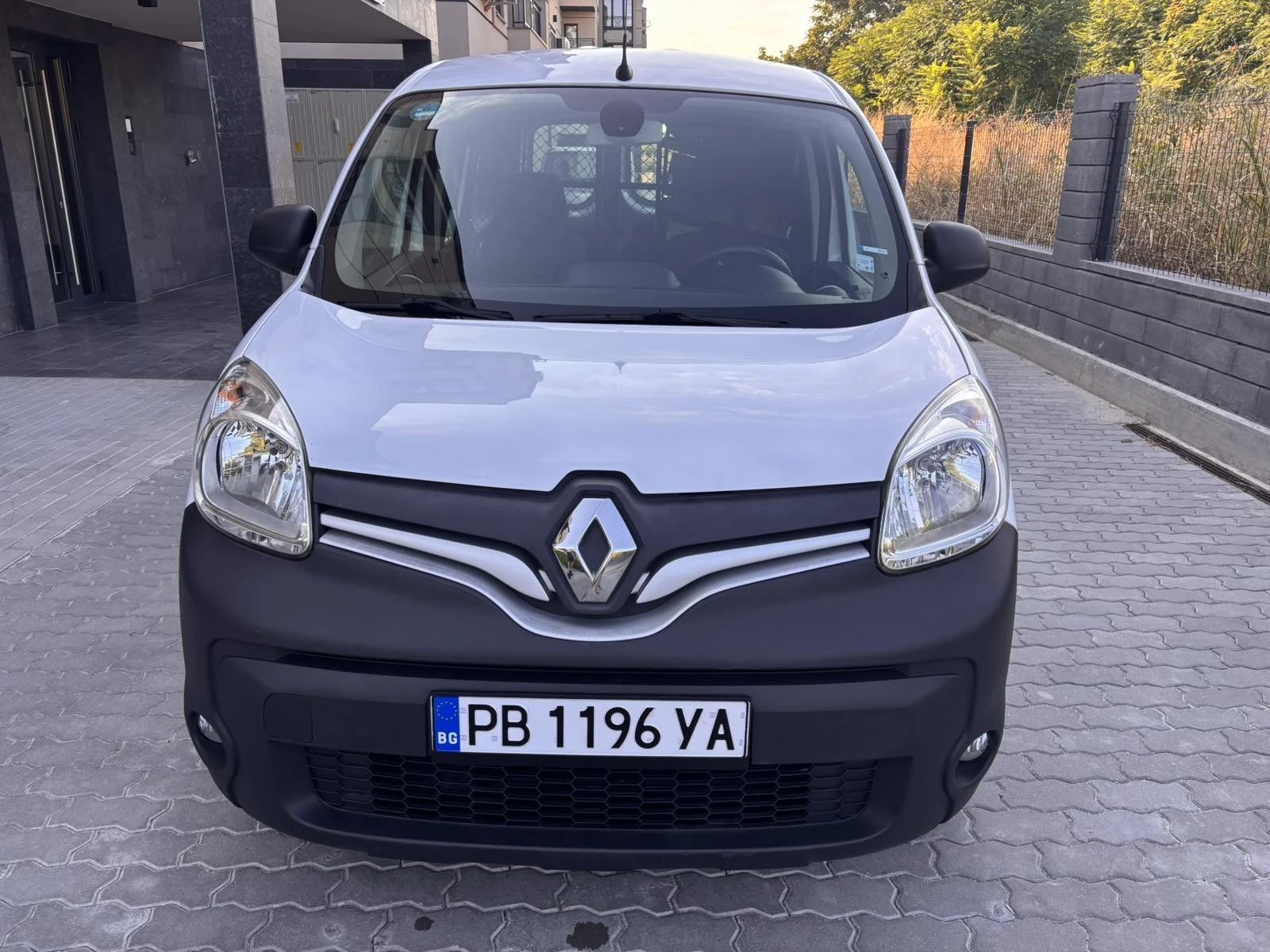 Renault Kangoo 1.5 DCI, снимка 3 - Автомобили и джипове - 56162738