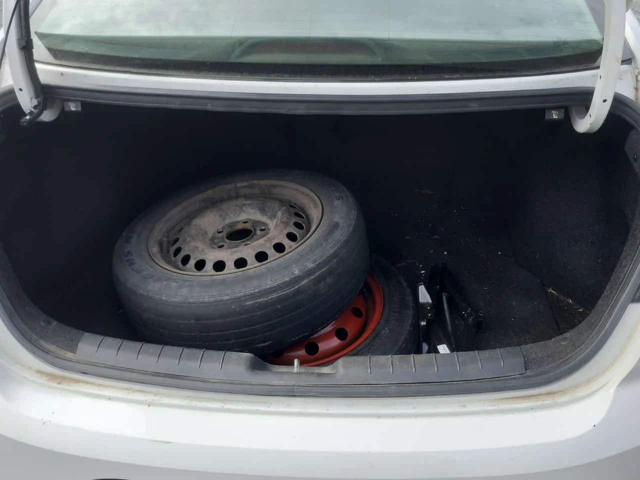 Hyundai Elantra * Manual Essential * CARFAX *  | Mobile.bg � ����������� 13