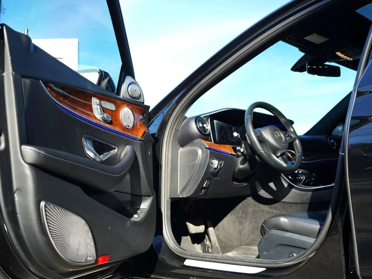Mercedes-Benz E 400, снимка 9 - Автомобили и джипове - 56727089