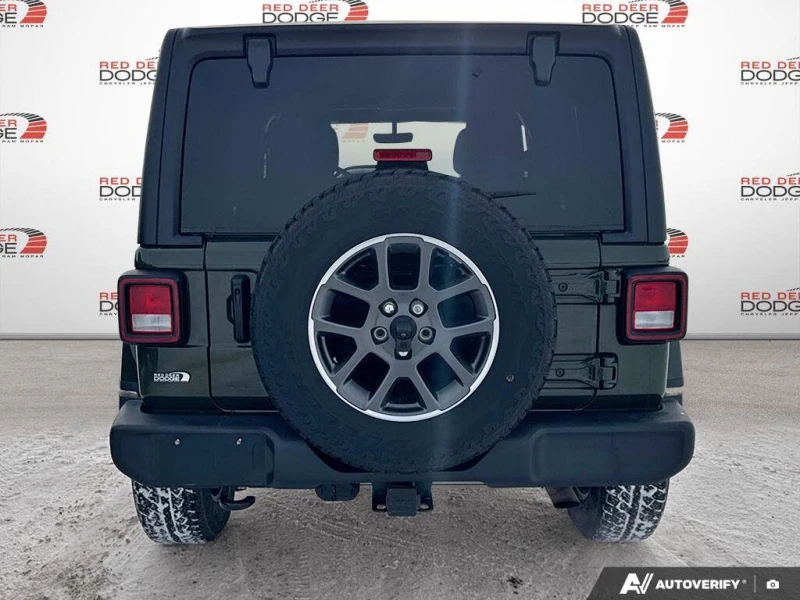 Jeep Wrangler Unlimited Sport * АвтоКредит* (ЦЕНА ДО БГ), снимка 4 - Автомобили и джипове - 53260052