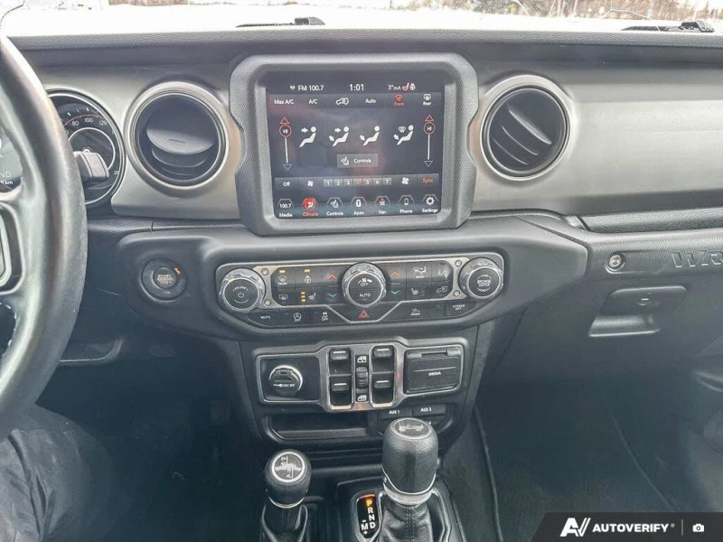 Jeep Wrangler Unlimited Sport * АвтоКредит* (ЦЕНА ДО БГ), снимка 12 - Автомобили и джипове - 53260052