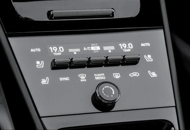 Porsche Cayenne GTS* COUPE* BOSE* PANO* DISTR* MEMORY* 360CAM* , снимка 12 - Автомобили и джипове - 50807979