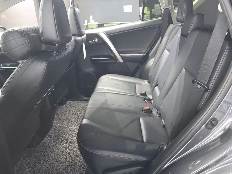 Toyota Rav4 2.5 2Wd 4Th Generation, снимка 11 - Автомобили и джипове - 56130968