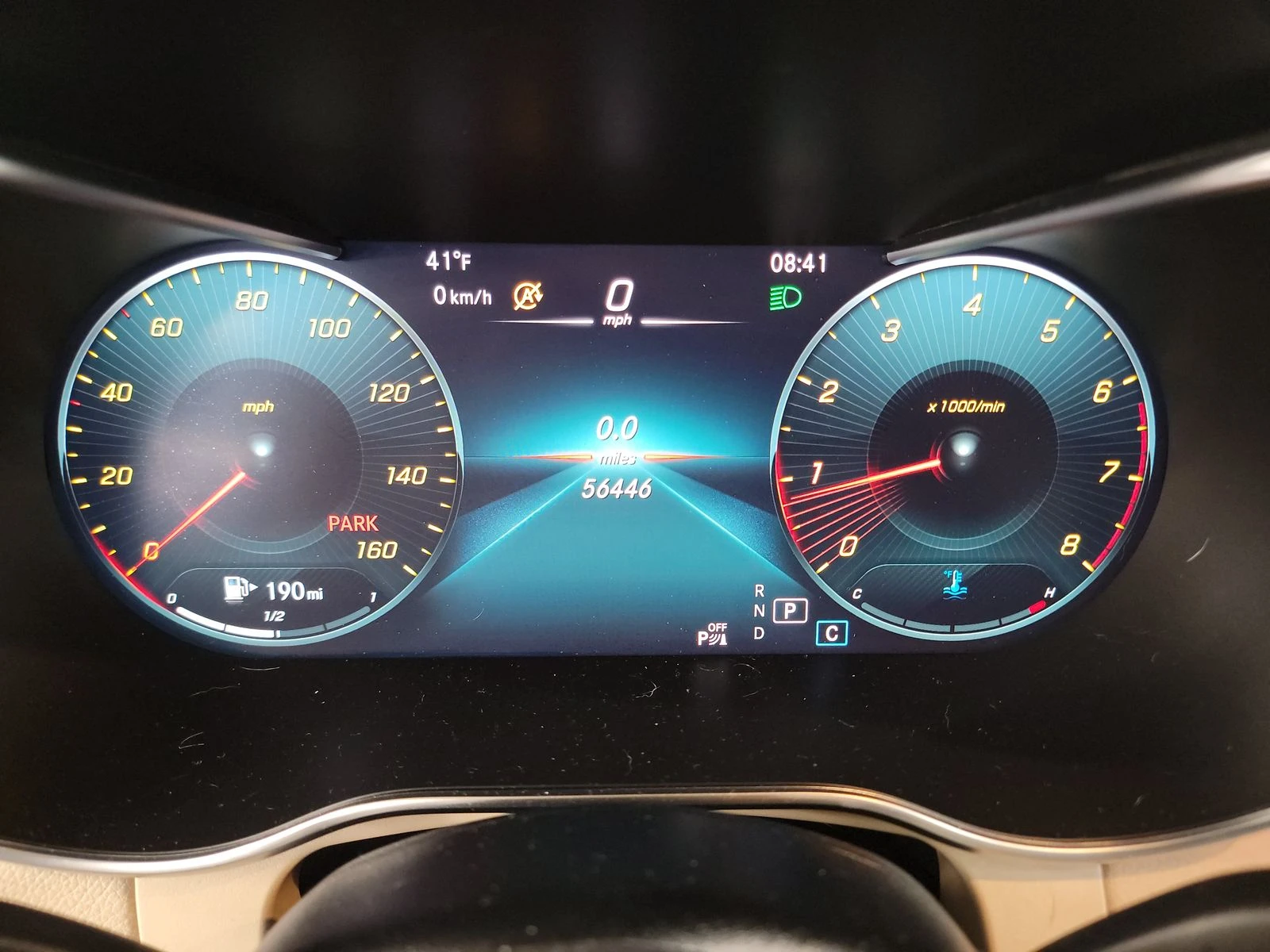 Mercedes-Benz GLC 300 4MATIC/DIGITAL/BURMESTER/PANO - изображение 10