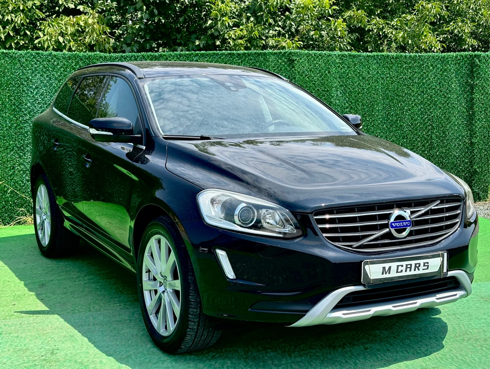 Volvo XC60 AUTOMATIC 2.0  180 ks - изображение 2